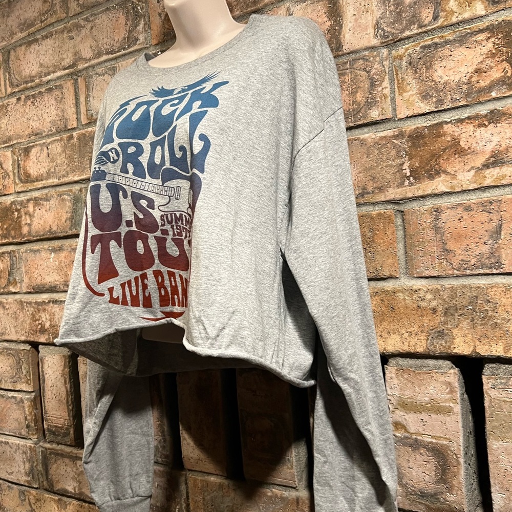 Rock ‘n Roll Crop Tee - Picture 3 of 6